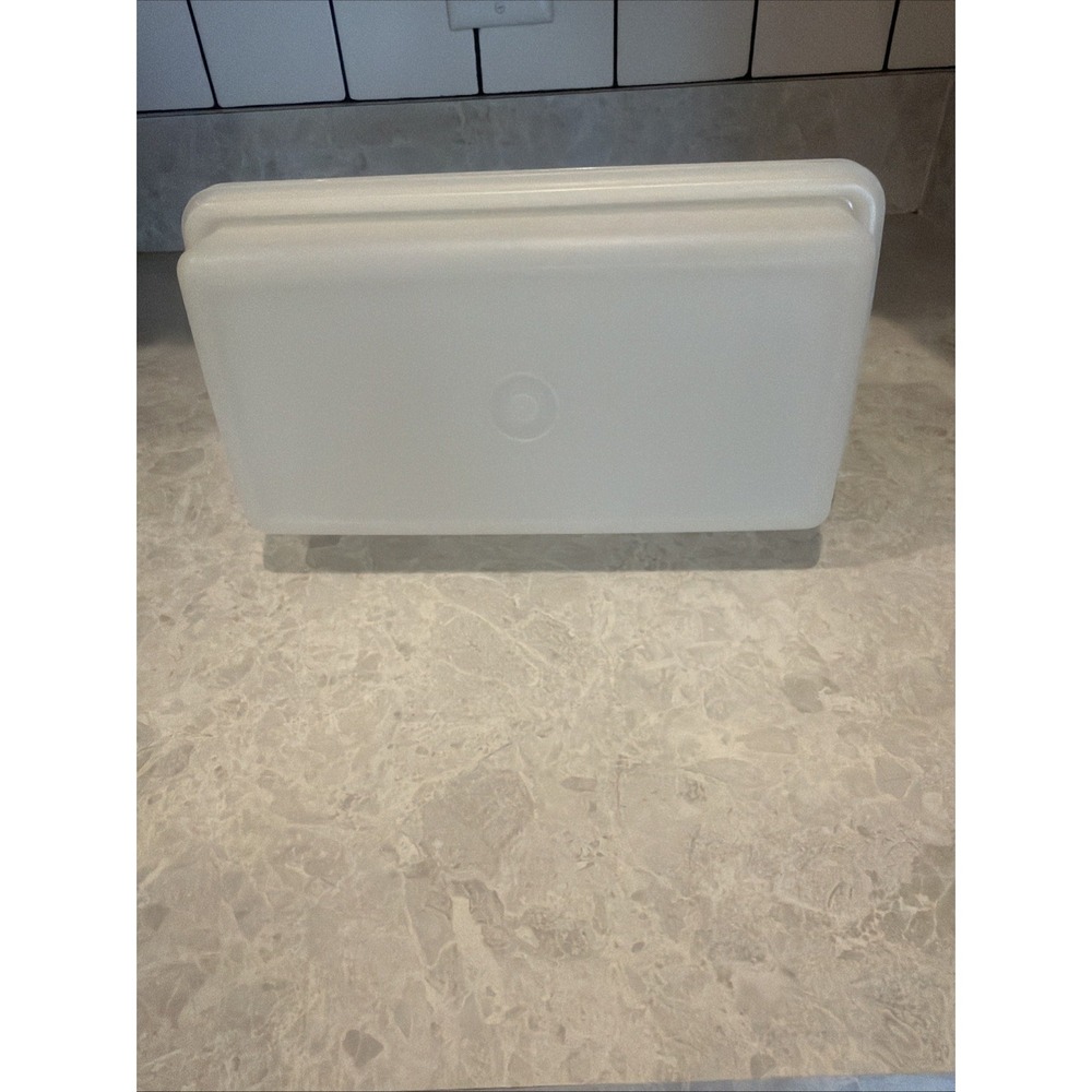 Tupperware - Picture 2 of 7